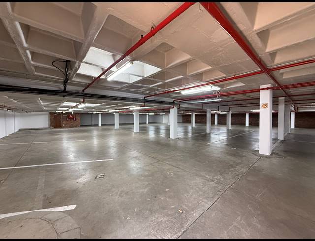 4,810M² OFFICE TO LET IN FERNDALE
